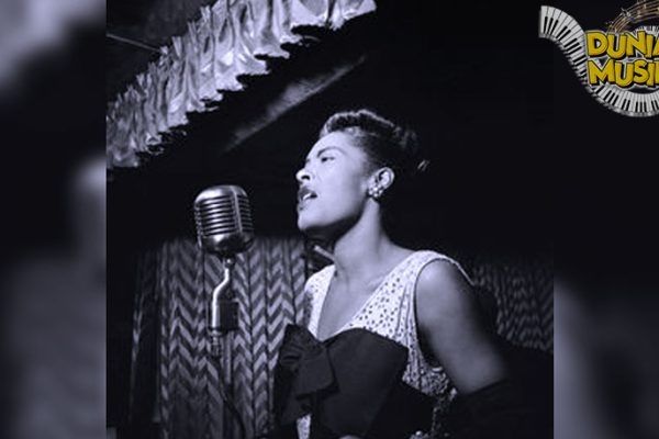 Billie Holiday Nada Lembut di Tengah Badai Kehidupan! Billie Holiday Nada Lembut di Tengah Badai Kehidupan!
