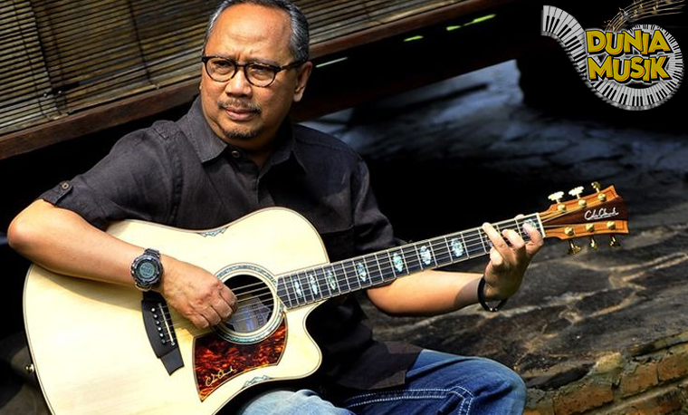 Melodi dan Kisah Ebiet G. Ade, Legenda Musik Indonesia!