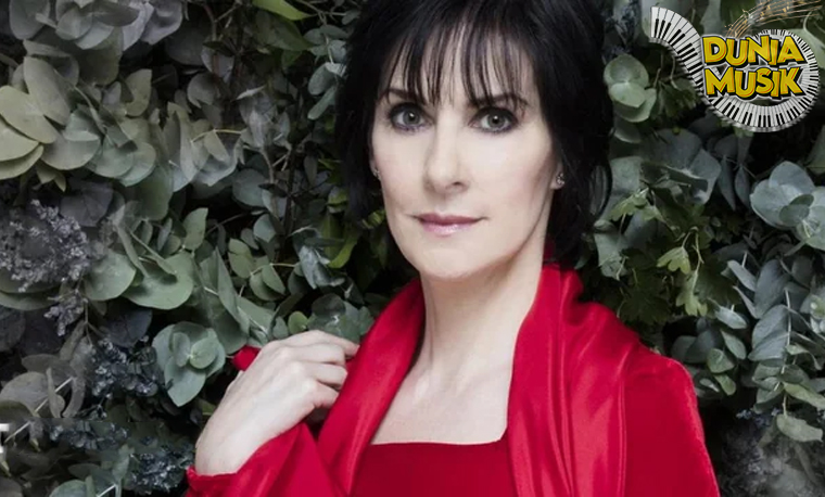 Suara Hening Enya yang Bikin Dunia Diam Mendengarkan!