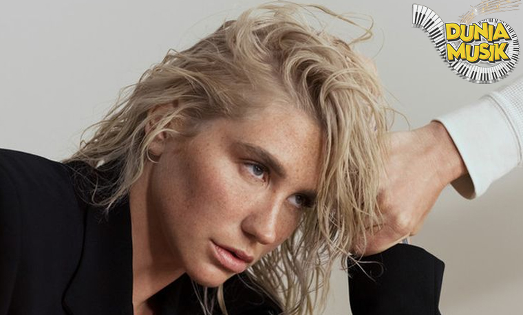 Kesha: Gaya Nyentrik & Suara Liar yang Tak Terbendung!