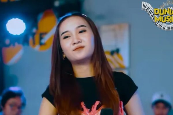 Dari Live TikTok ke Panggung Nyata Ageng Bikin Takjub! Dari Live TikTok ke Panggung Nyata Ageng Bikin Takjub!