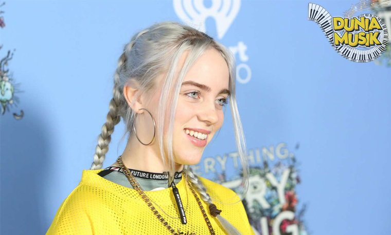Billie Eilish dan Pesonanya yang Bikin Pendengar Ketagihan!