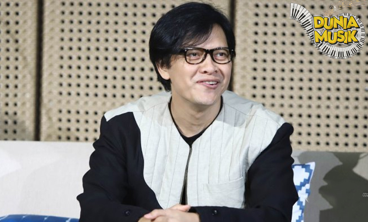 Armand Maulana 3 Dekade Suara Khas yang Tetap Berkelas