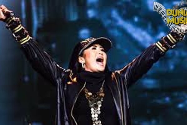 5 Momen Ikonik Nicky Astria yang Bikin Fans Meleleh 5 Momen Ikonik Nicky Astriav yang Bikin Fans Meleleh