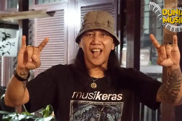 Roy Jeconiah Rilis 3 Single dalam Proyek Tetralogi Rock Solonya Roy Jeconiah Rilis 3 Single dalam Proyek Tetralogi Rock Solonya