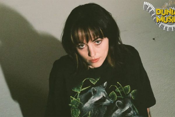 Sasha Sloan 3 Suara Emosional yang Menyentuh Hati