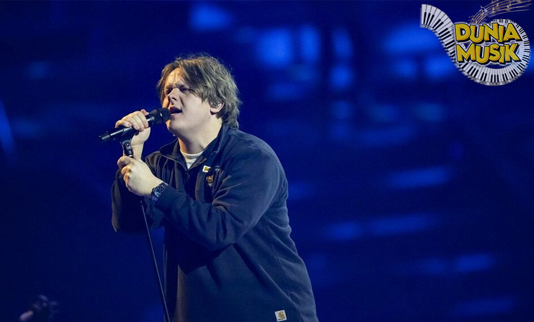 Lewis Capaldi Dari 1 Skotlandia ke Panggung Menawan Lewis Capaldi Dari 1 Skotlandia ke Panggung Menawan